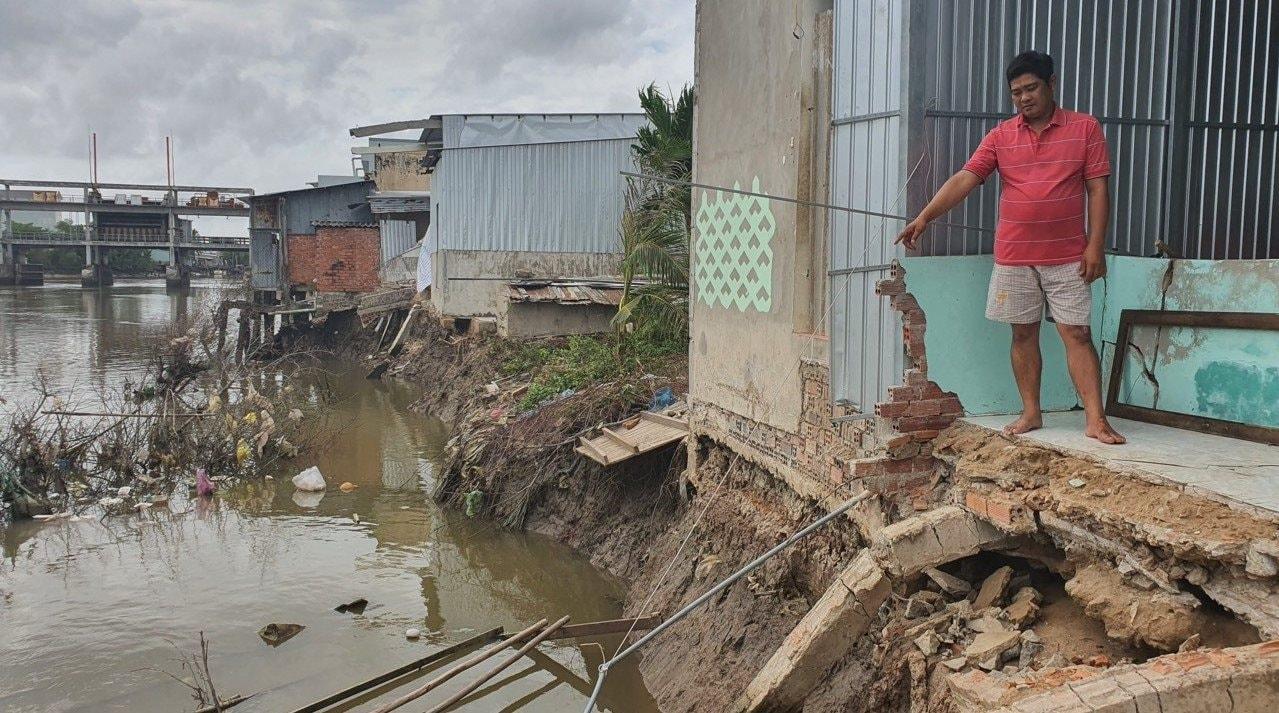Integrating GNSS and InSAR to monitor land subsidence in the Vietnamese Mekong Delta