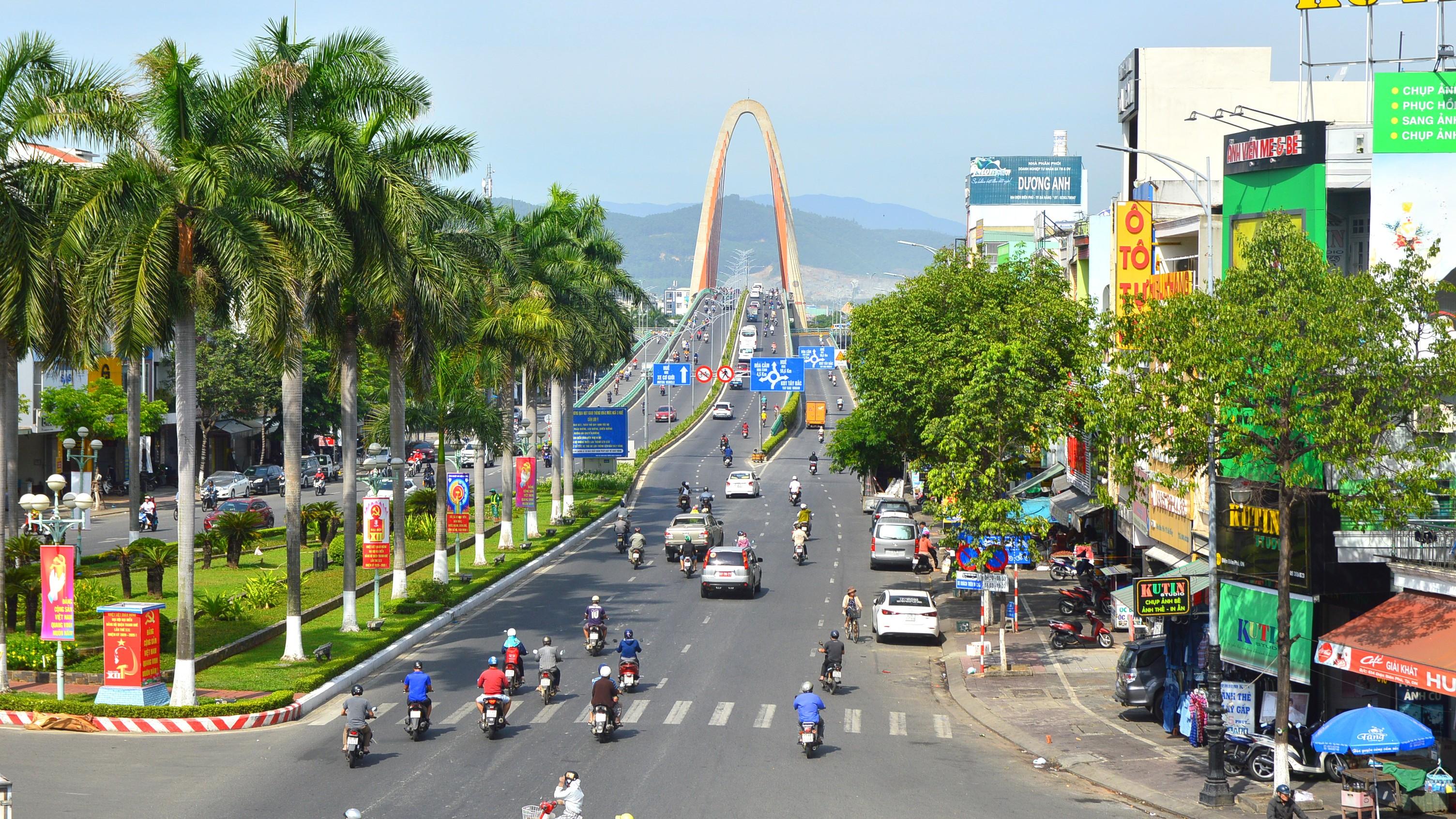 Managing and developing street trees in Da Nang’s Han river and Eastern coastal zone