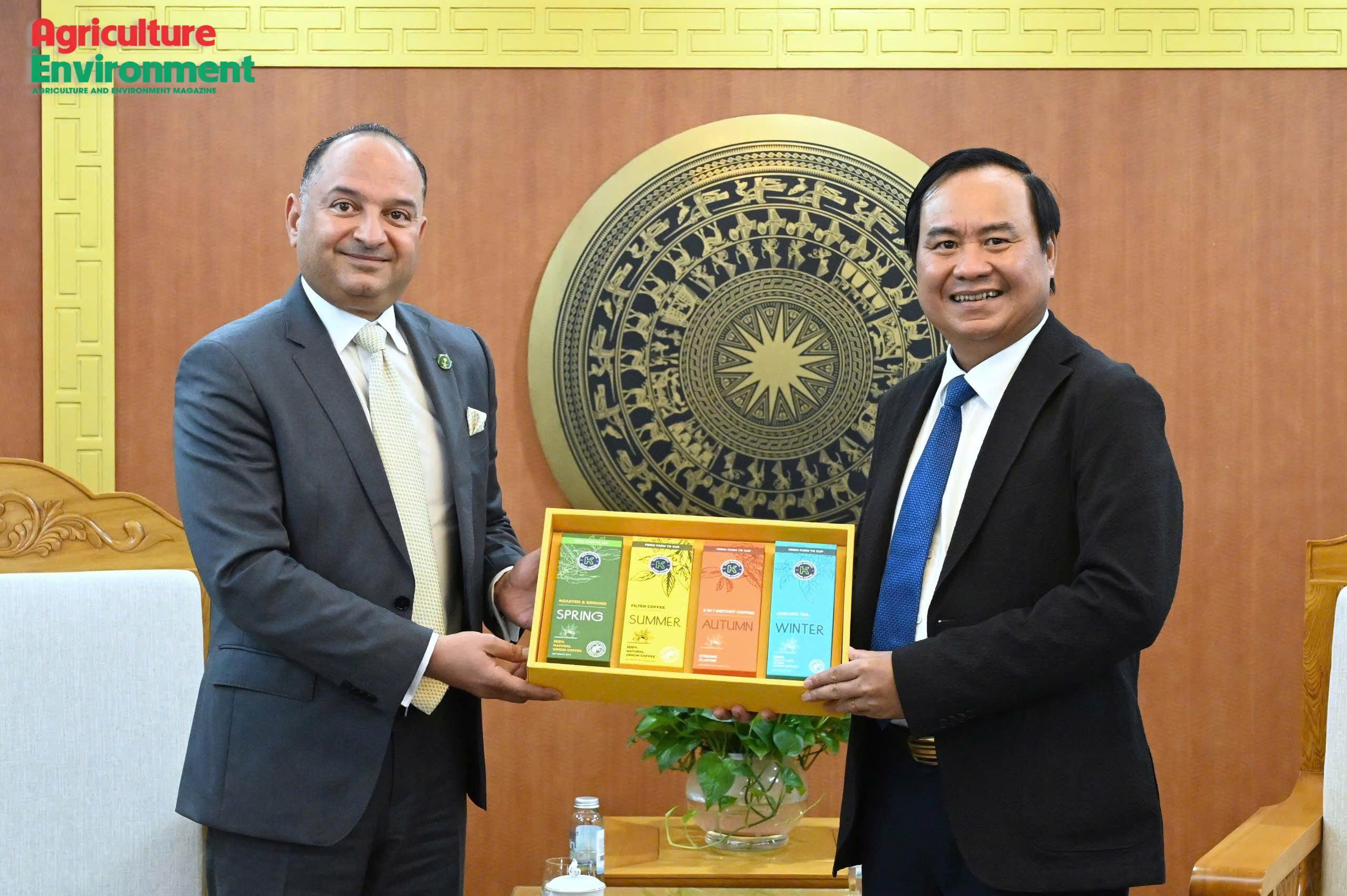 Viet Nam, Saudi Arabia discuss expanding agricultural cooperation