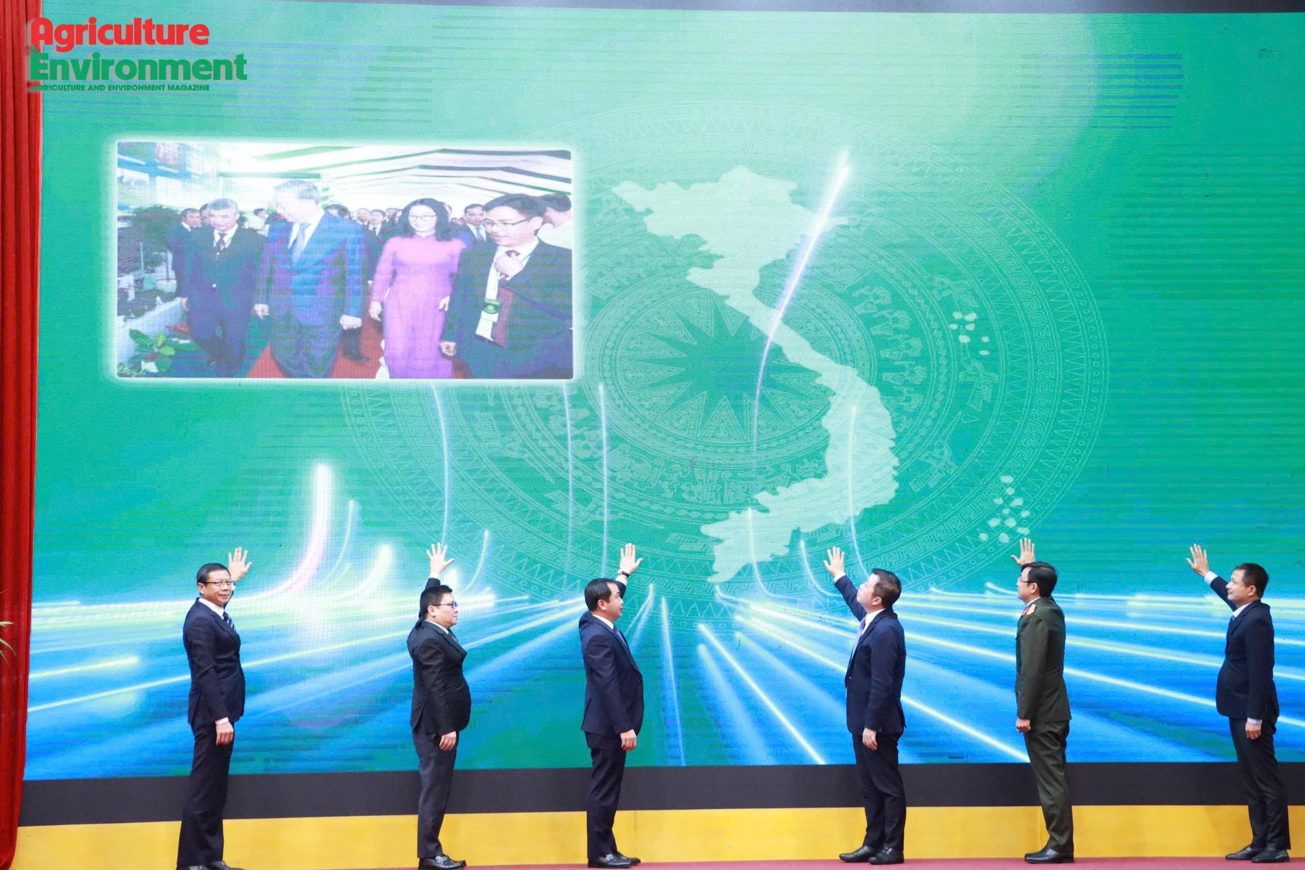 truyxuatnguongoc2_1778472076.jpg