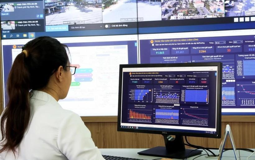Viet Nam leverages GIS and AI for planning governance: A new model for digital government in Vinh Long