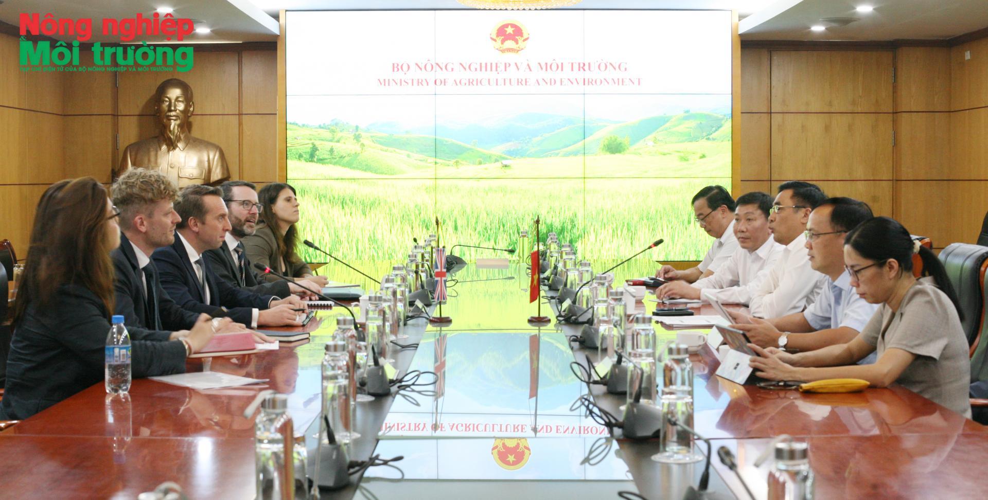 tri_anh_1787042477.jpg