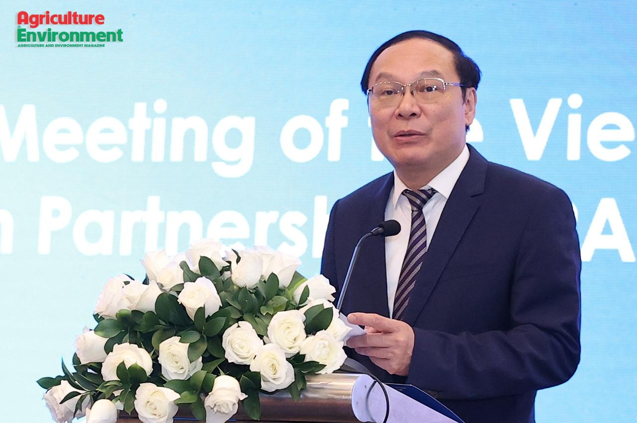 Addressing plastic pollution through a systemic, multi-stakeholder approach