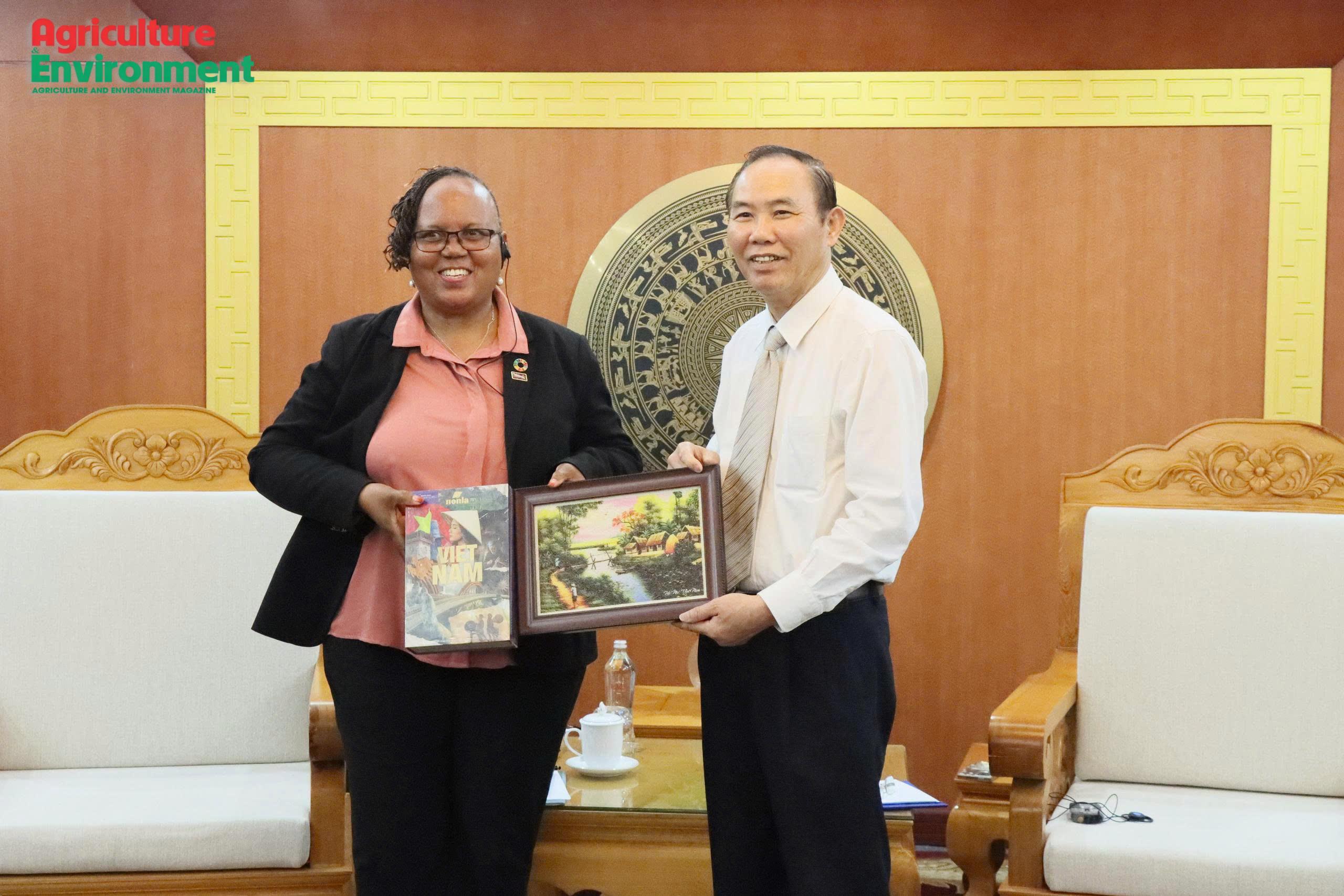 Viet Nam, ILRI deepen cooperation on sustainable livestock development