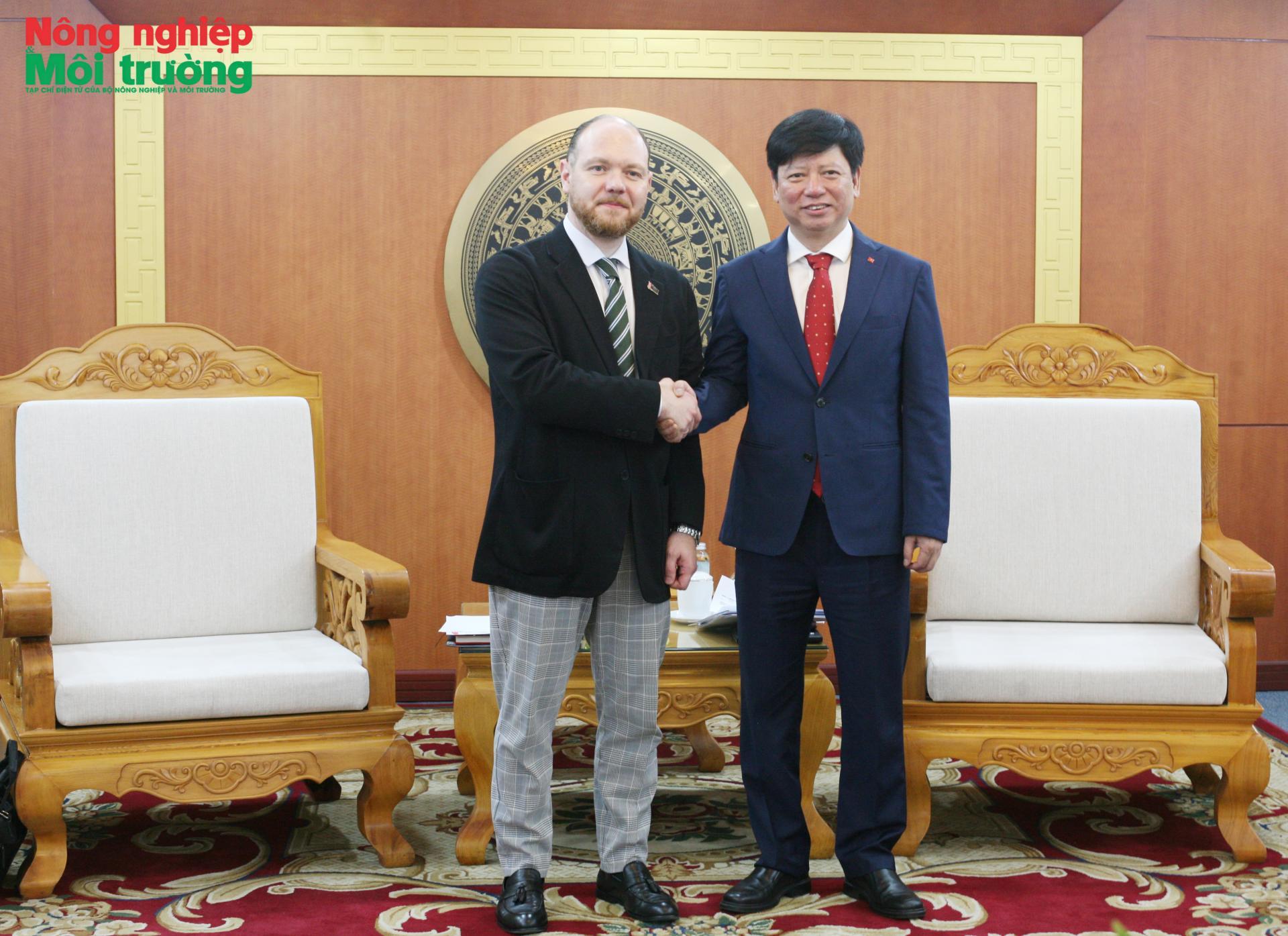 mau_belarus_1787996880.jpg