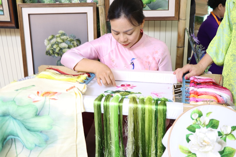 The “High-Level Inter-regional Knowledge Exchange on One Country One Priority Product (OCOP) Models”