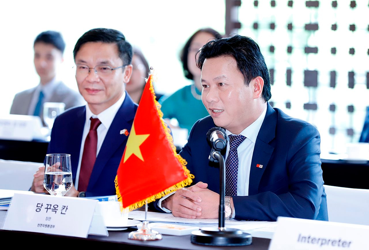 Vietnam - South Korea: Implementing comprehensive cooperation in the environmental sector