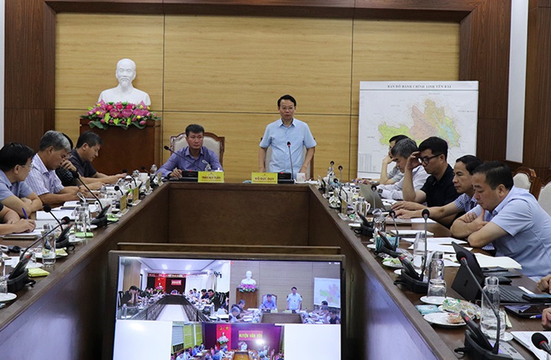 Minister Do Duc Duy chairs meeting to accelerate disaster recovery in Yen Bai