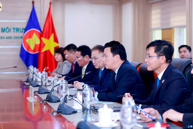 Vietnam - Netherlands: Comprehensive cooperation for addressing climate change adaptation and environmental challenges