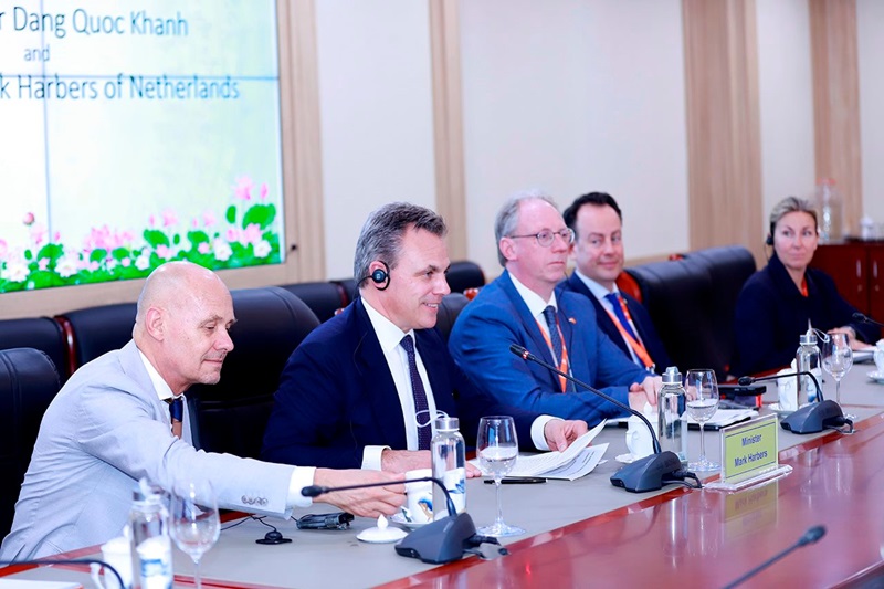 Vietnam - Netherlands: Comprehensive cooperation for addressing climate change adaptation and environmental challenges