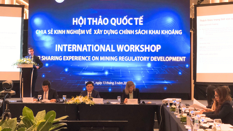 Sharing international experience on buildin mining policies