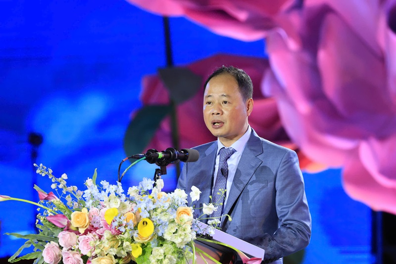 Da Lat blossoms in colors: The grand opening of the 2024 Flower Festival