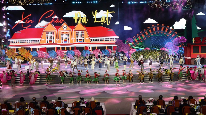 Da Lat blossoms in colors: The grand opening of the 2024 Flower Festival
