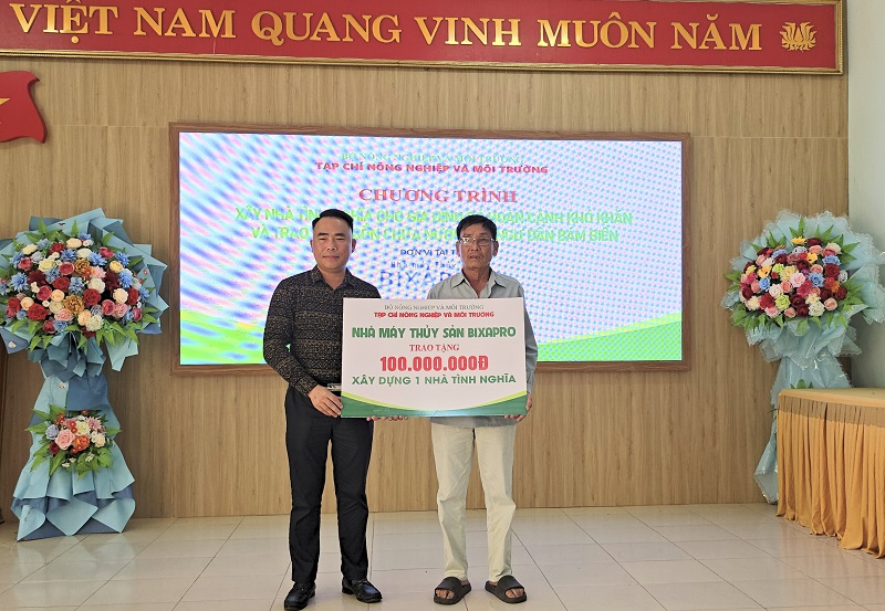 From roofs to water tanks: Spreading love to disadvantaged coastal communities in Quang Binh