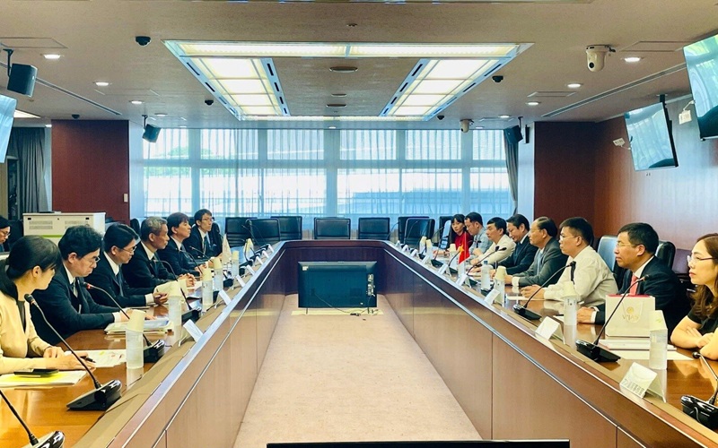Deputy Minister Le Minh Ngan discusses land administration with Japan: Strengthening bilateral cooperation