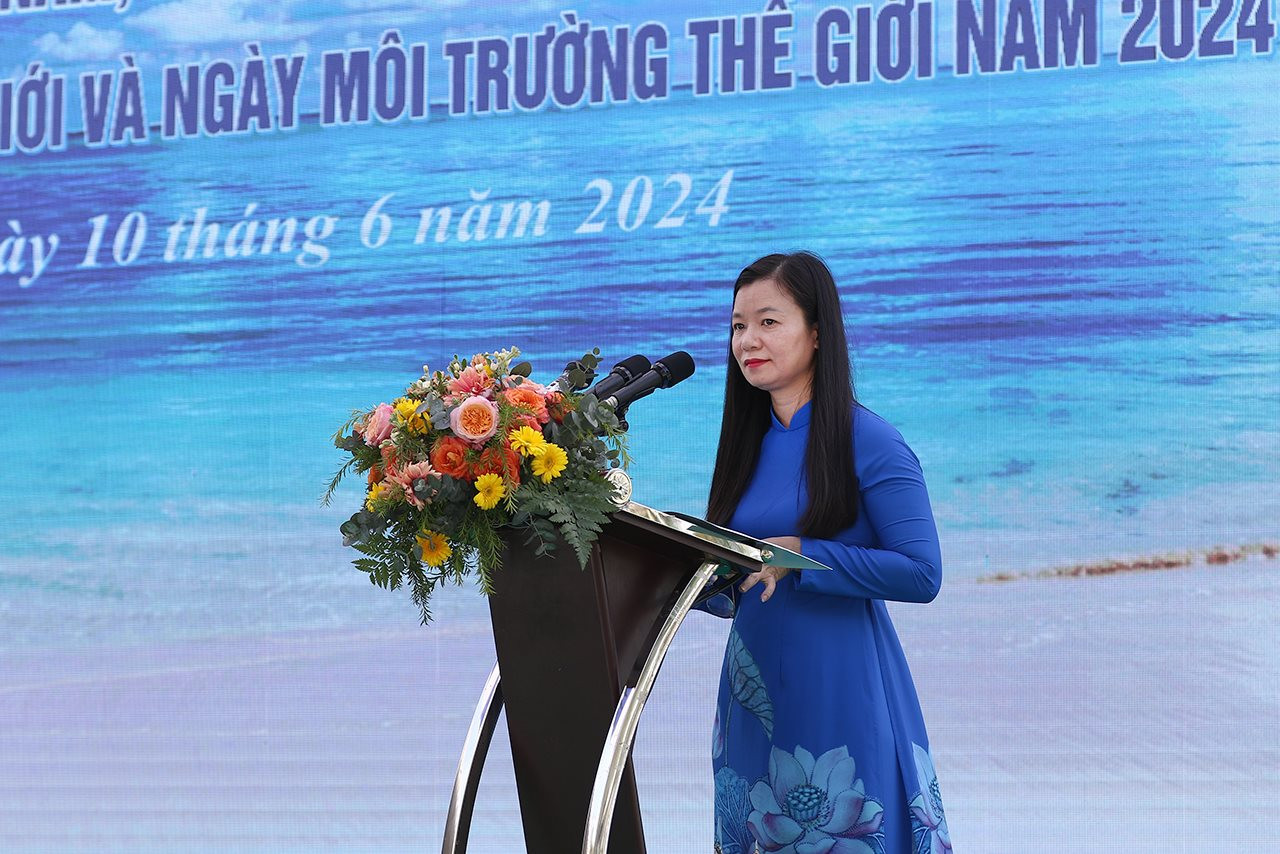 Minister Dang Quoc Khanh launches Vietnam's Sea and Island Week and Environmental Action Month 2024