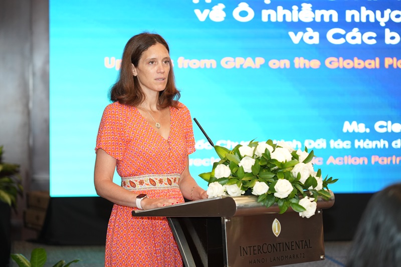 Vietnam affirms its pioneering role in global cooperation against plastic pollution