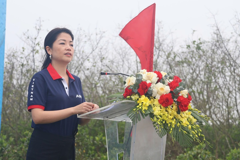Thai Binh plants 1,500 mangrove apple trees at Thai Thuy wetland nature reserve