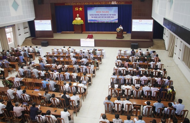 The Ministry of Natural Resources and Environment promotes the 2024 Land Law in Quang Nam province