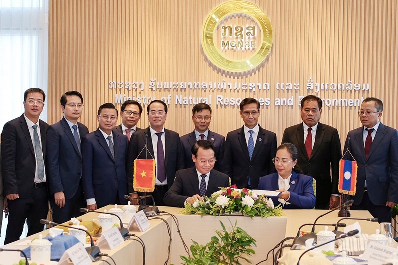 Vietnam, Laos enhance partnership on 7 strategic initiatives in natural resources and environment