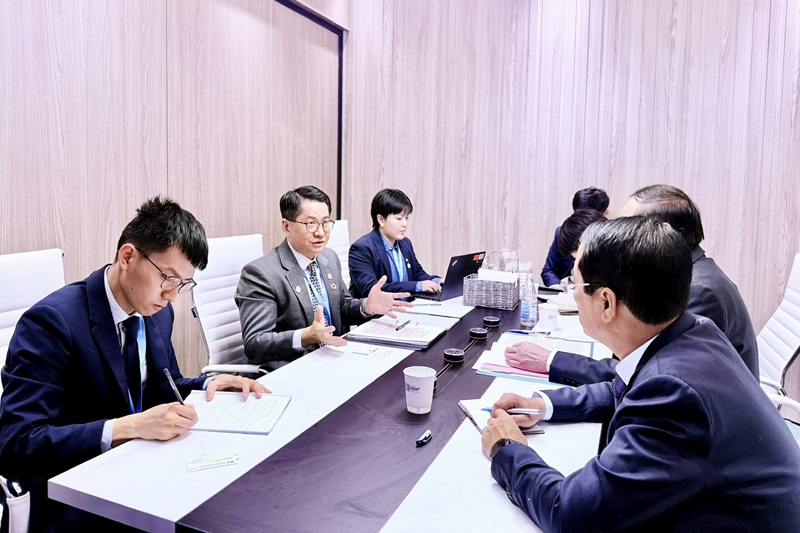 Vietnam seeks to strengthen environmental cooperation with Singapore