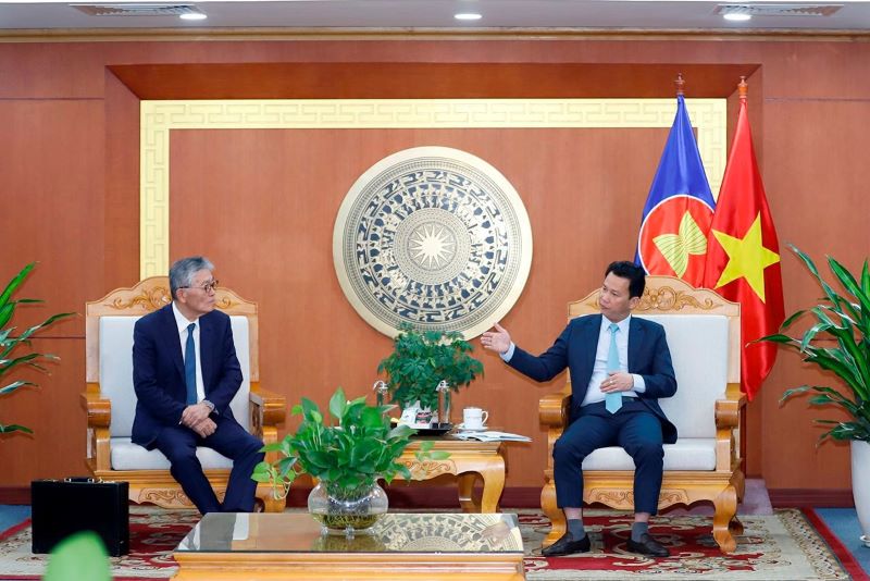 Minister Dang Quoc Khank worked with international partners on sustainable development cooperation