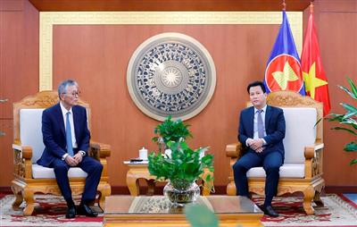 Minister Dang Quoc Khanh receives Japanese Ambassador and EREX Group Chairman
