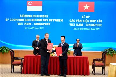 Vietnam and Singapore signed a memorandum of understanding to continue implementing cooperation under article 6 of the paris agreement