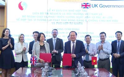 Vietnam and the UK sign MoU on environment and climate: A significant step in bilateral cooperation