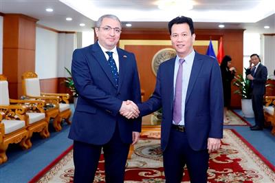 Vietnam and Azerbaijan promote cooperation in natural resources and the environment