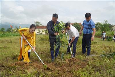 Agriculture and Environment Magazine launches “Green pagoda” program in Lao Cai