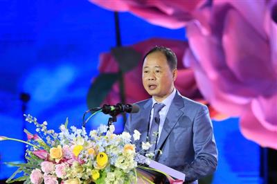 Da Lat blossoms in colors: The grand opening of the 2024 Flower Festival