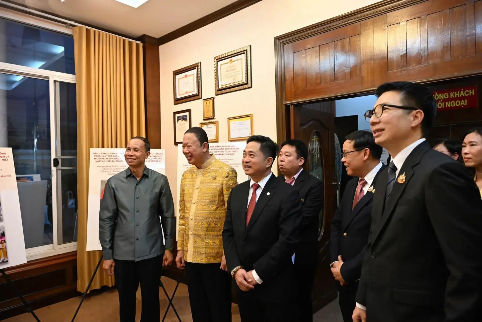 anh-tham-quan_1777858616.jpg